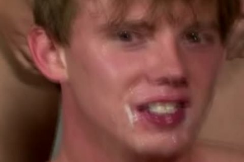 kinky twink sucks knobs