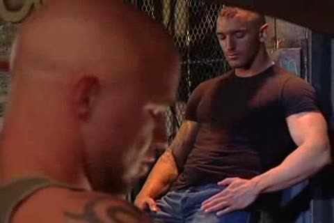 Muscle men In ramrodthong