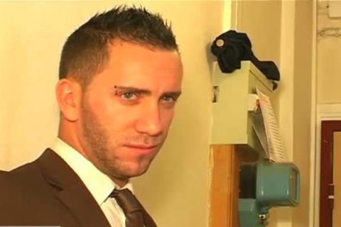 Full movie: A blameless Vendor twink Serviced His thick penis By A twink!