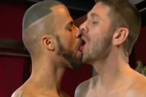 Delta Kobra & Craig Daniel bare