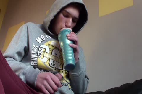 CZECH CASTING Skate lad Casting handjob ejaculation