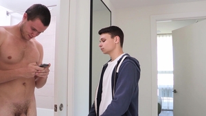 FamilyDick.com - Stroking & hotwife Damien Nichols