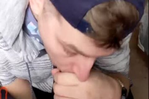 Skaden Sucks Hung lad Next Door