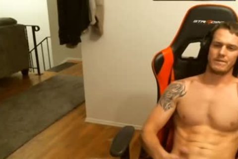 guy Gamer wanking In Live