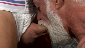 MenOver30.com: Jock AJ Marshall having fun with big cock daddy