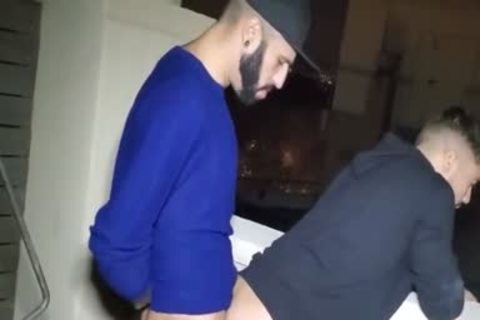 Ev - His neighbour hammered Him On The Rooftop With Romeo Davis And Dann Grey