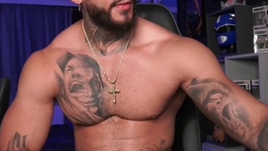 Athletic boyfriend fetish masturbation on live cam