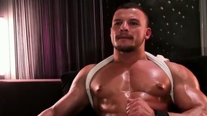 Oliver's filthy Muscle Gains