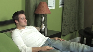 Solo: Last Minute Guy Chaz's Shaved Pube Surprise
